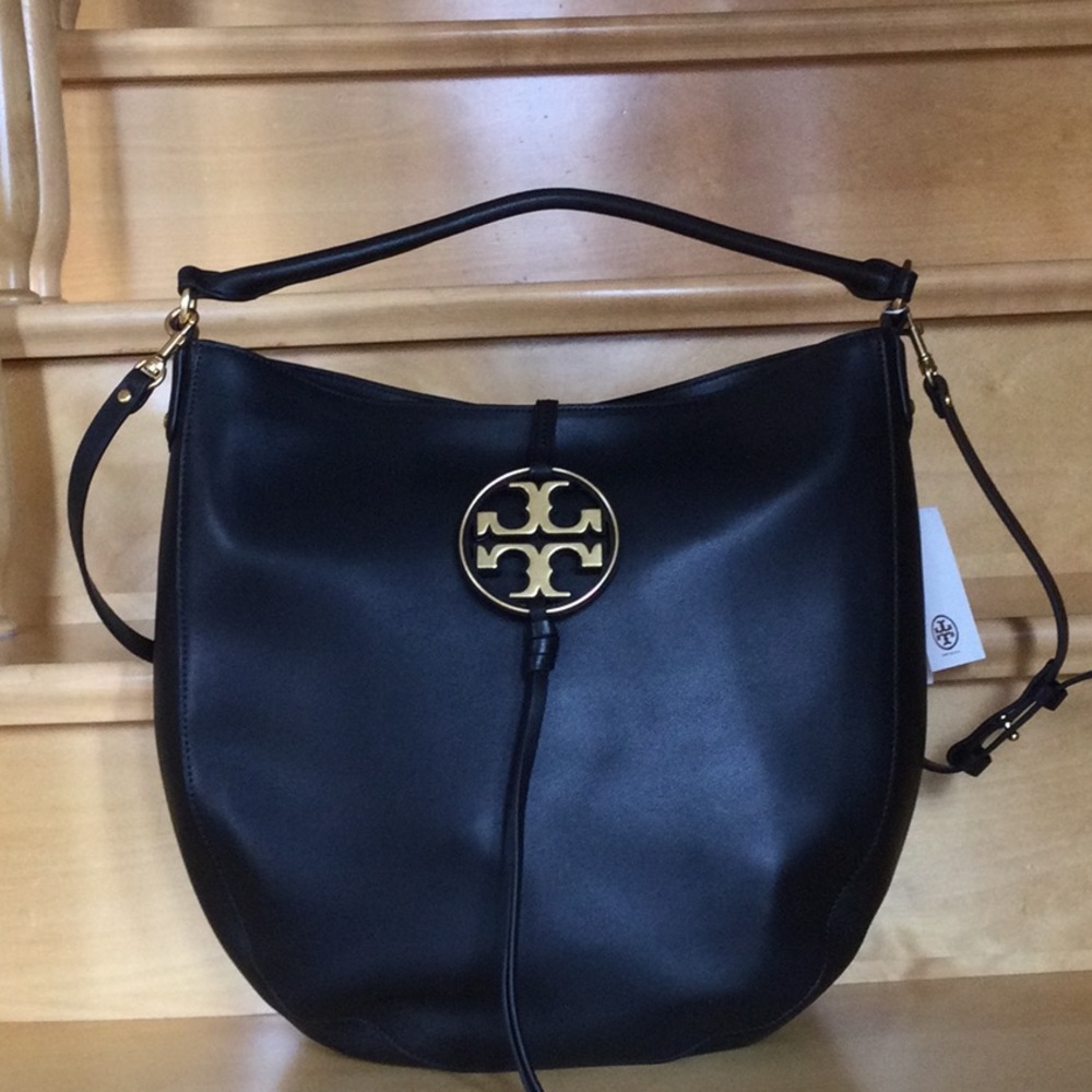 Tory Burch Authentic. tote/hobo